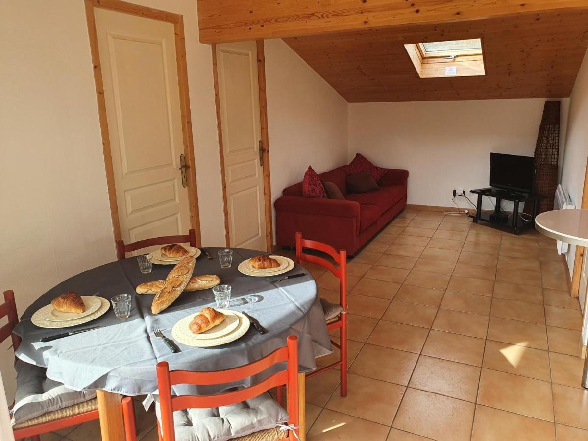Moulin Du Pommier Glamping & Camping Saulgond Exterior foto